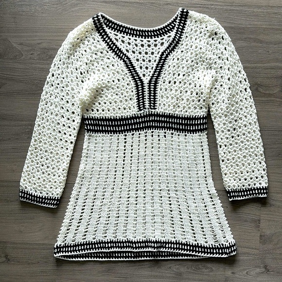 Crochet Coverup - Small/Medium - Picture 1 of 4
